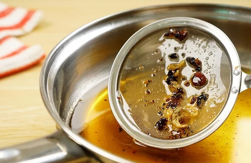 علائم خراب شدن روغن مایع خوراکی و تشخیص روغن فاسد